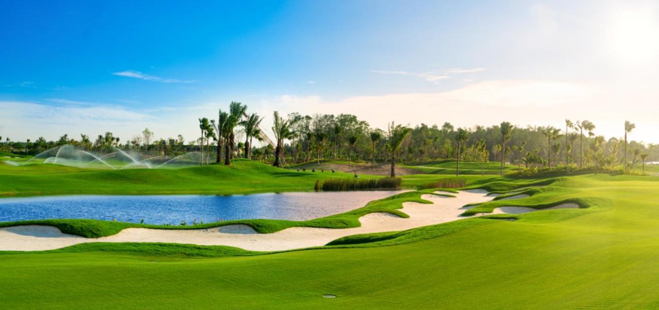 Forest City Golf Hotel Nusajaya  Exterior foto